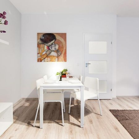 Апартаменты Project Comfort Apartament Dywizjonu 303 175/8 Warszawa Экстерьер фото