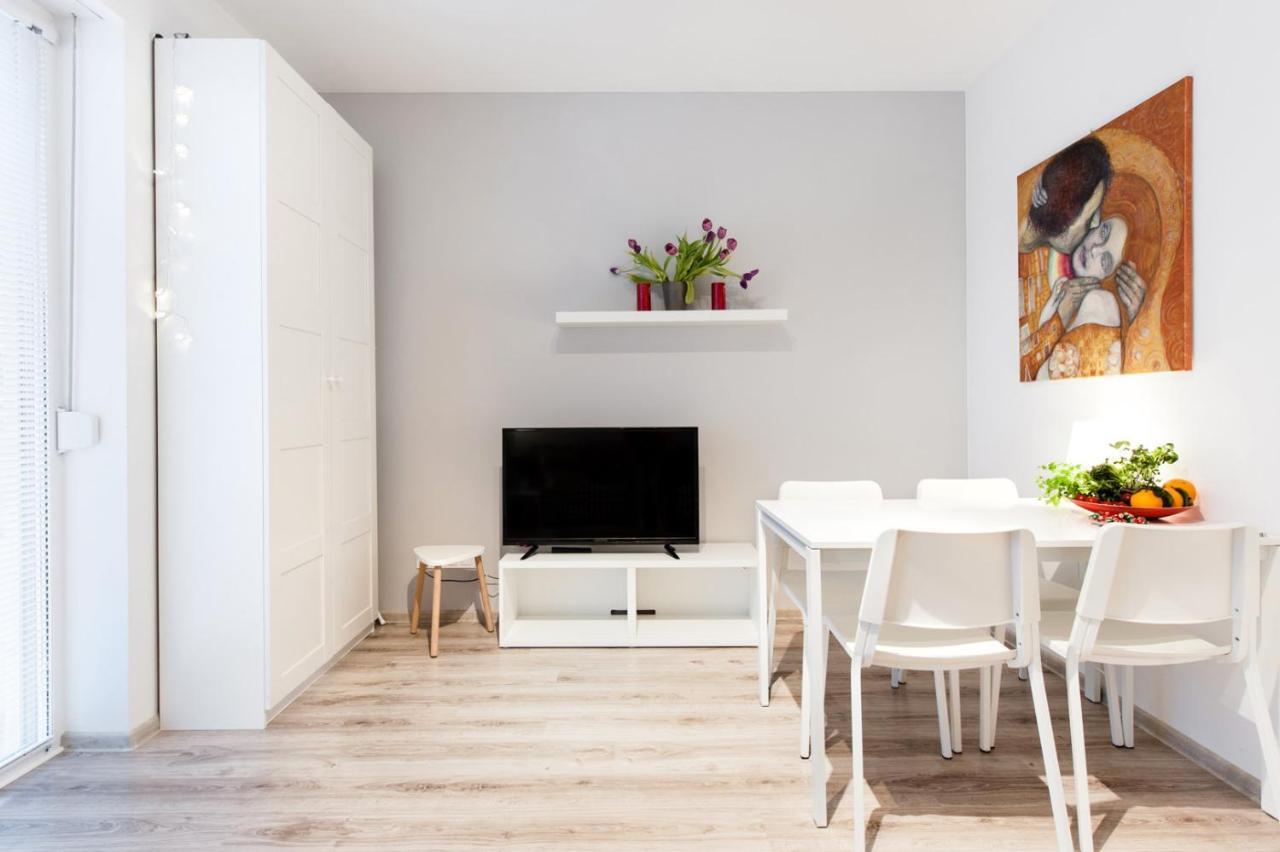 Апартаменты Project Comfort Apartament Dywizjonu 303 175/8 Warszawa Экстерьер фото