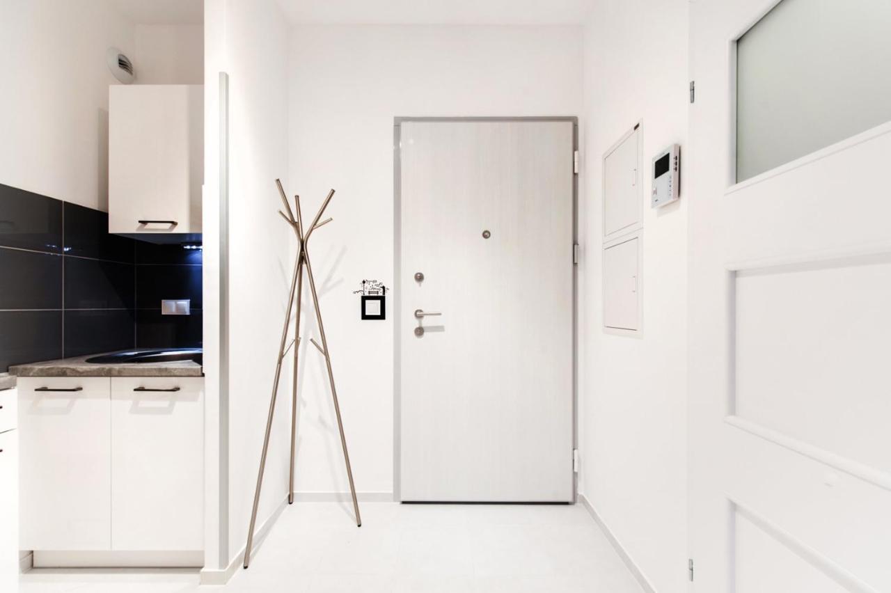 Апартаменты Project Comfort Apartament Dywizjonu 303 175/8 Warszawa Экстерьер фото
